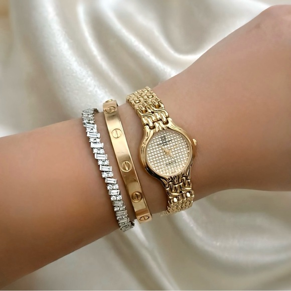 AUTHENTIC VINTAGE GIVENCHY CZ DIAMOND GOLD WATCH - Picture 1 of 5